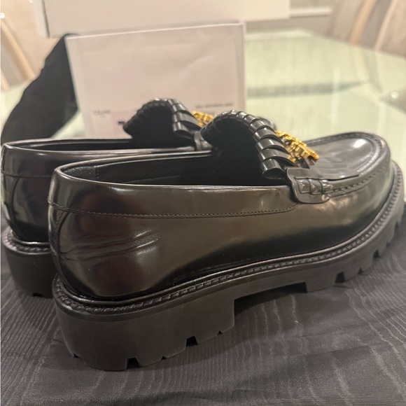 Celine - Picture 6 of 12